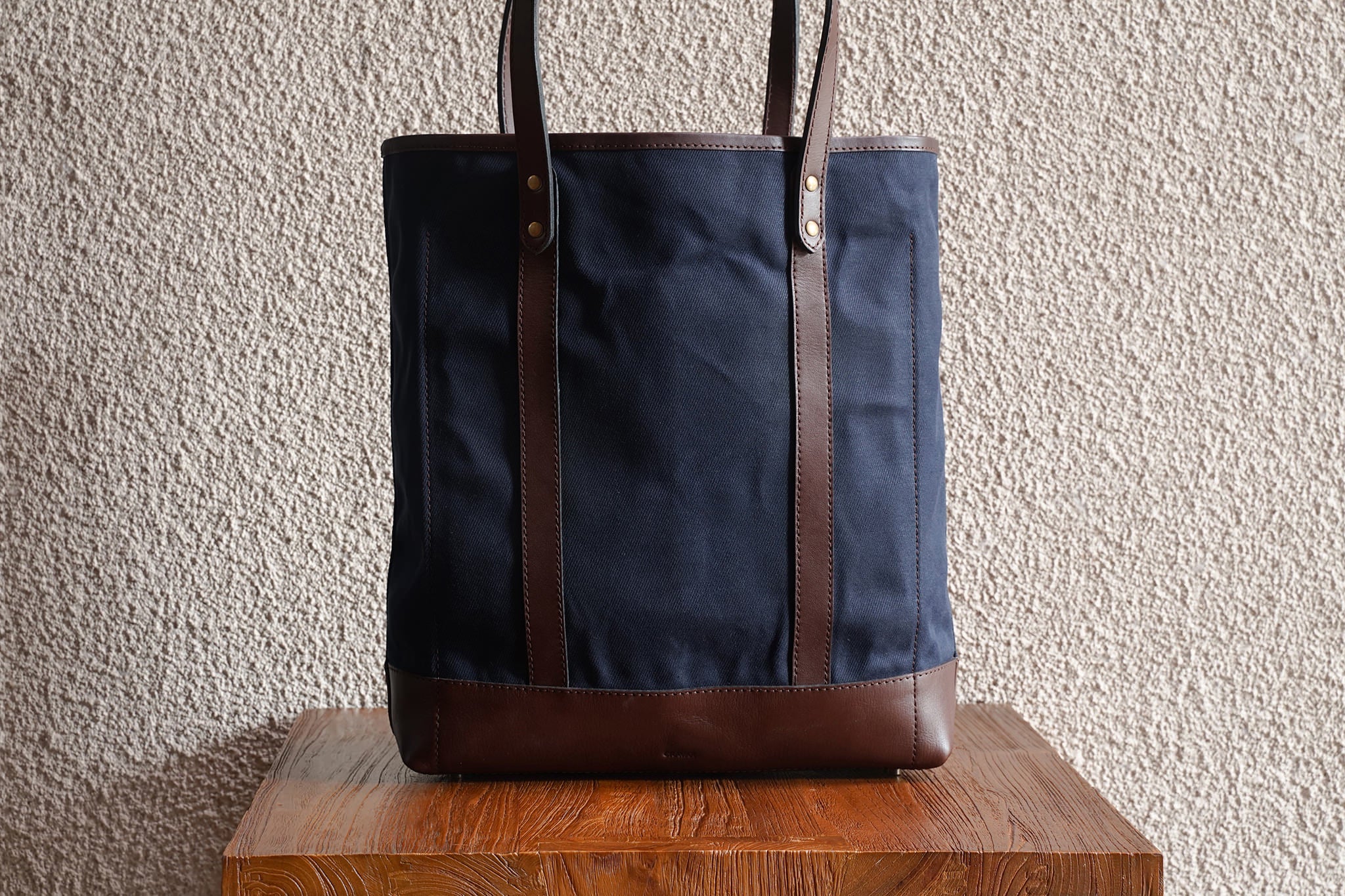 Slim Tote/Navy - Waxed Twill