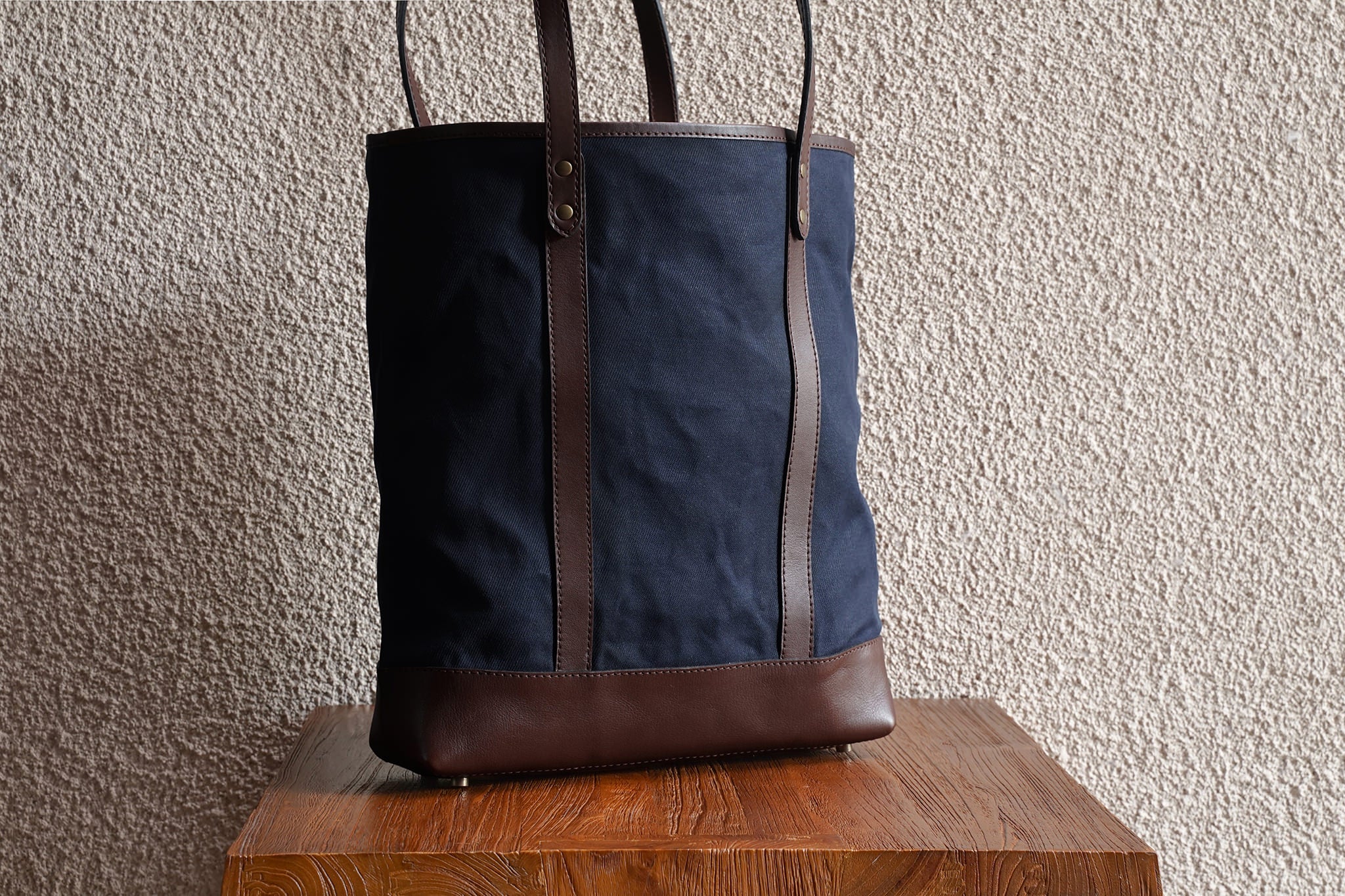 Slim Tote/Navy - Waxed Twill