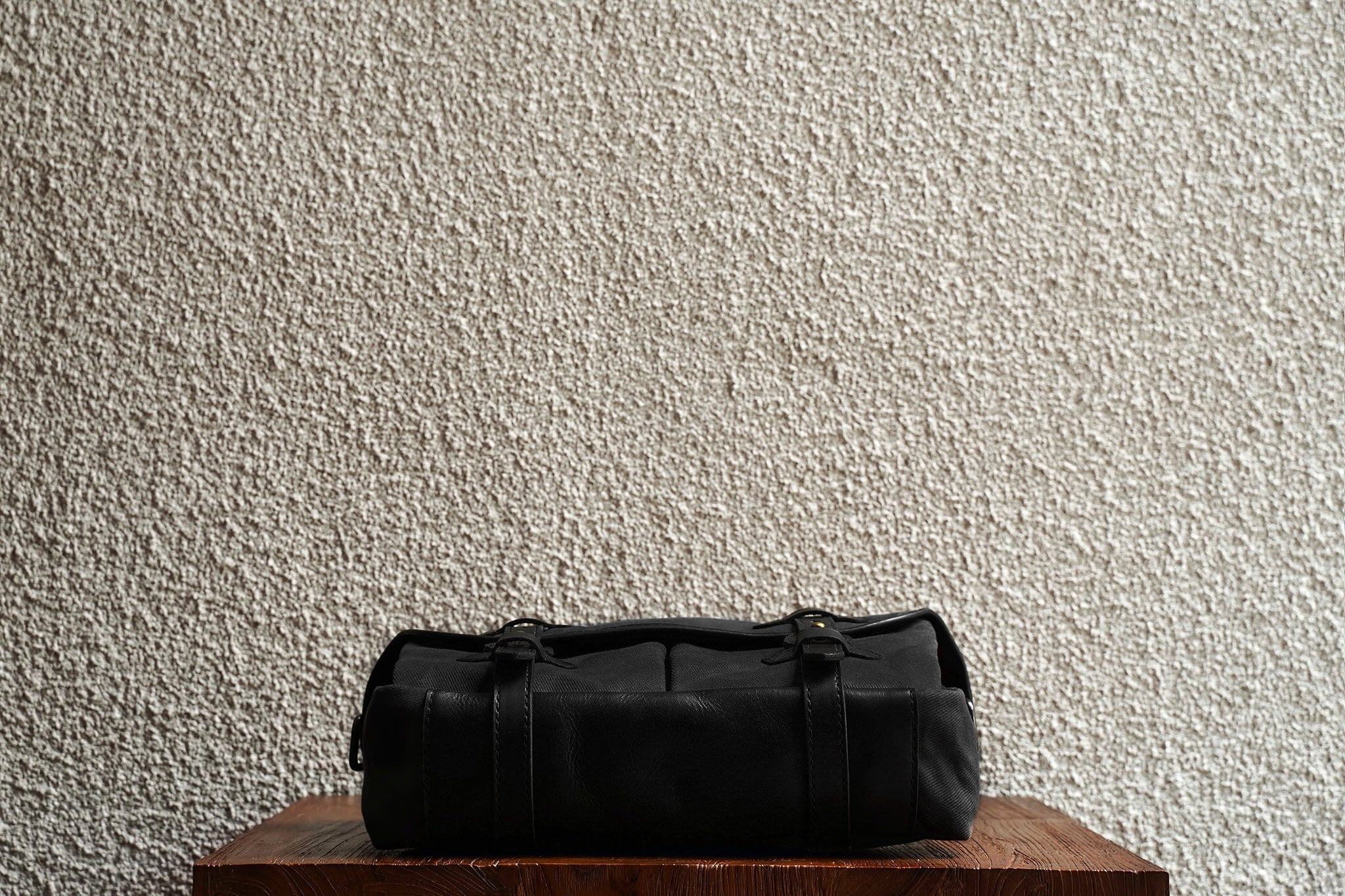 F.C. 11 Waxed Twill Messenger Bag | Field Bag | Black | Cravar