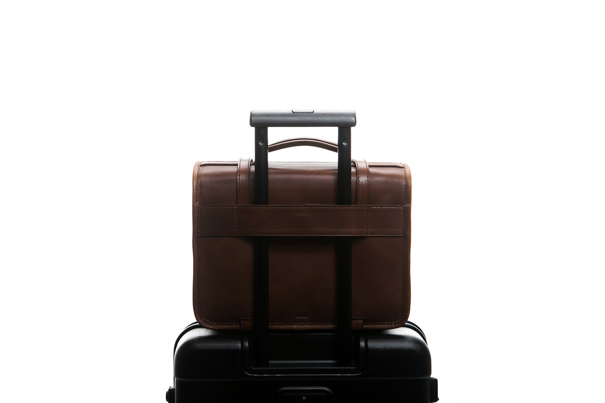 Traveling made easy with a Cravar bag. Function shown here with an older Rana model.