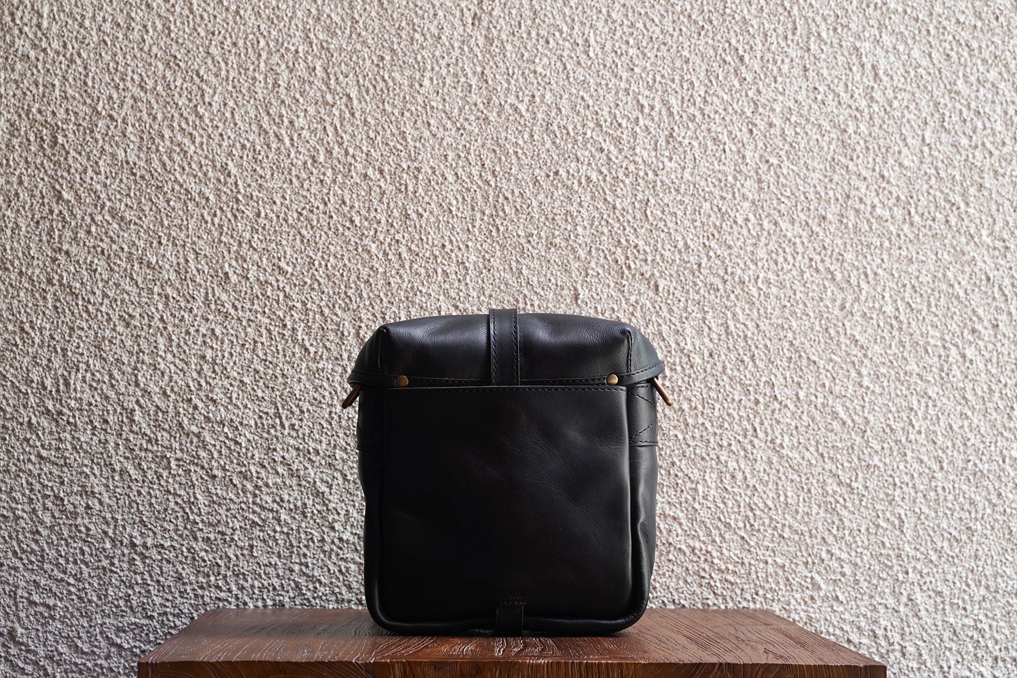 F.C. 7 Leather Messenger Bag | Field Bag | Black | Cravar